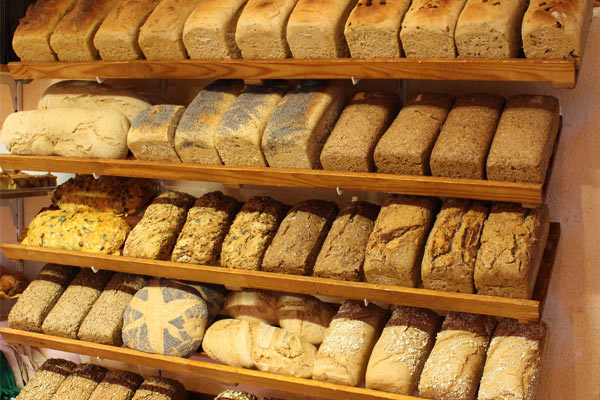 Hofeigene Produkte: Brot und Brötchen